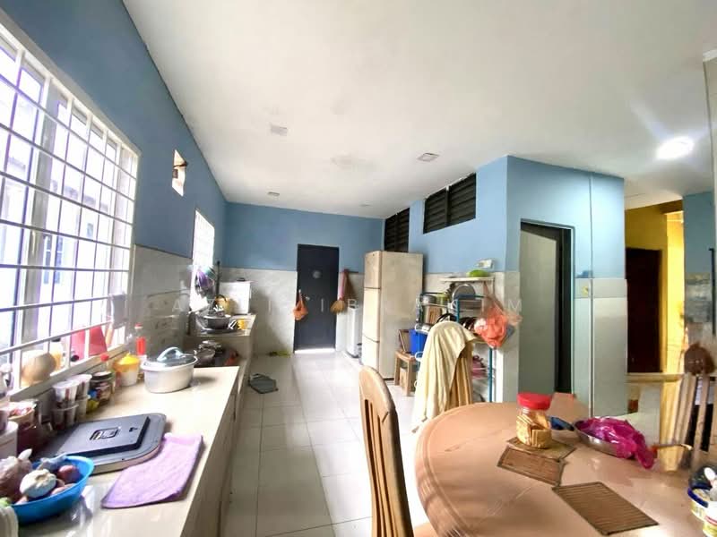 Rumah Teres 1 Tingkat untuk Dijual di Taman Langat Jaya (Bangi) - Azli Ibrahim - Kitchen - PropertyGuru.com.my