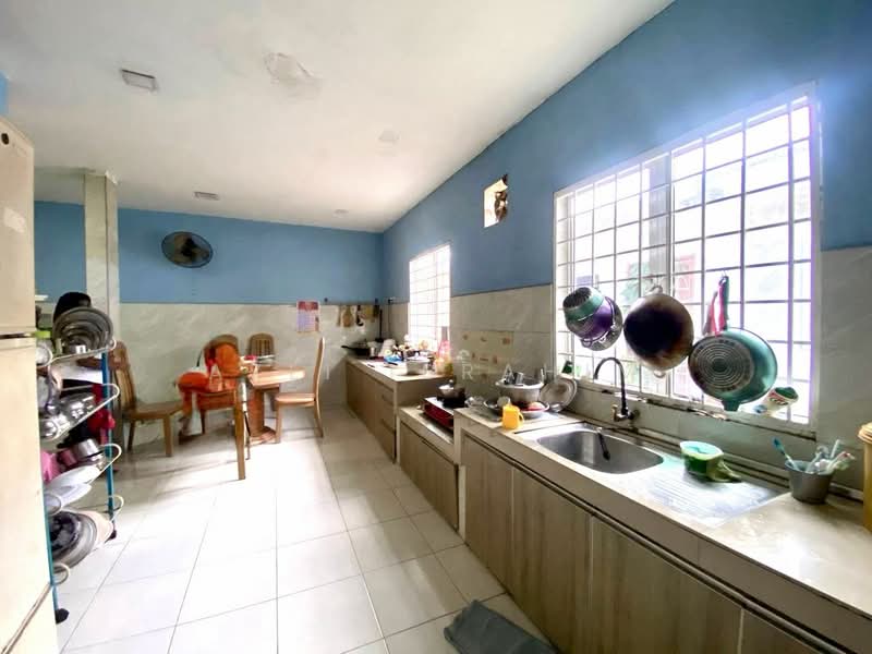Rumah Teres 1 Tingkat untuk Dijual di Taman Langat Jaya (Bangi) - Azli Ibrahim - Kitchen - PropertyGuru.com.my