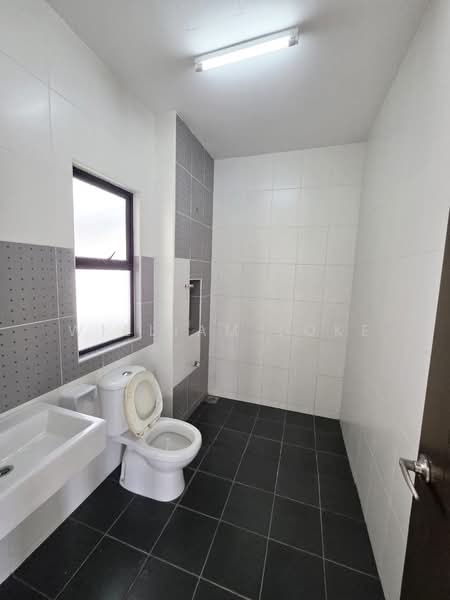 Semi-Detached House for Sale in Bukit Indah (Iskandar Puteri (Nusajaya)) - William Loke - Bathroom - PropertyGuru.com.my
