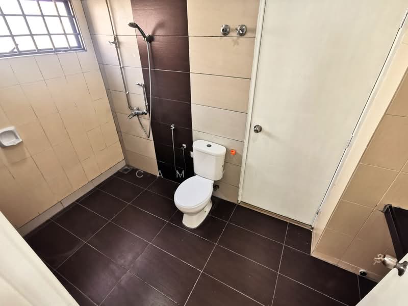 Semi-Detached House for Sale in Kepong (Kuala Lumpur) - Cammy N - Bathroom - PropertyGuru.com.my