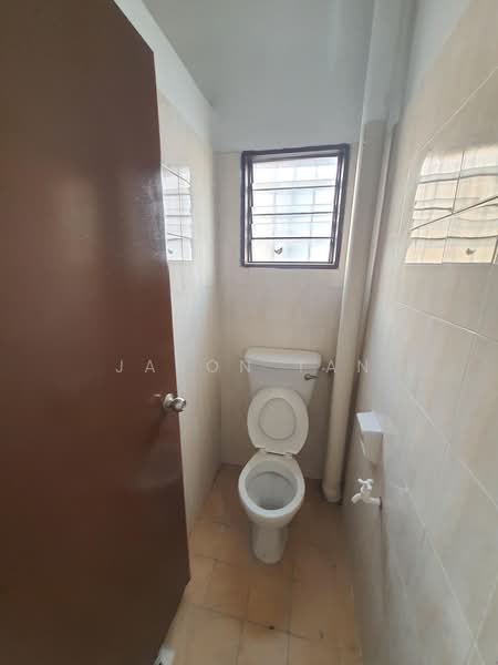 Shop for Rent in Taman Puncak Jalil (Seri Kembangan) - Jason Tan - Bathroom - PropertyGuru.com.my