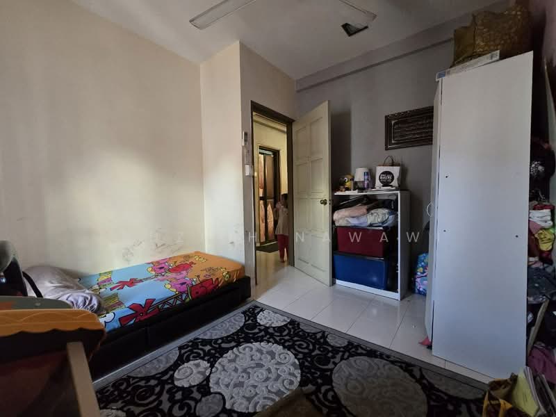 Pangsapuri untuk Dijual di Andari Townvilla - Fauziah Nawawi - Bedroom - PropertyGuru.com.my