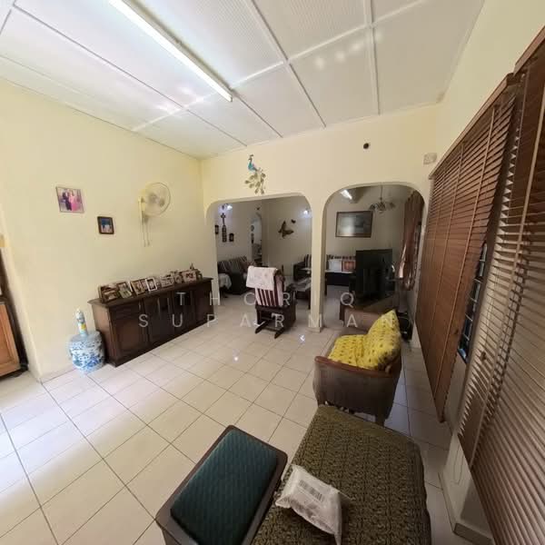 1-storey Terraced House for Sale in Taman Setapak (Setapak) - Thoriq Suparman - Living Room - PropertyGuru.com.my