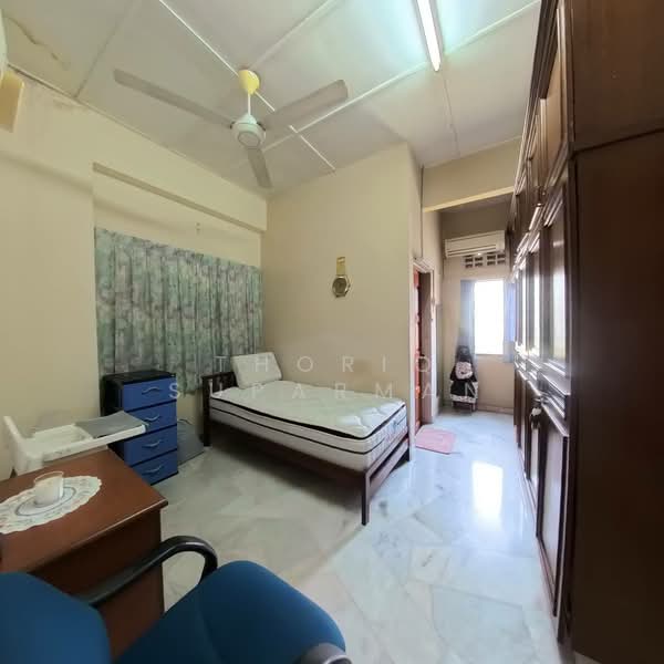 1-storey Terraced House for Sale in Taman Setapak (Setapak) - Thoriq Suparman - Bedroom - PropertyGuru.com.my