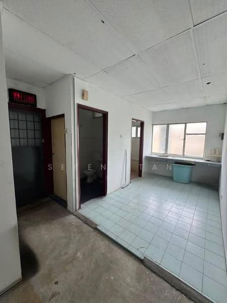 Shop for Rent in Taman Taynton View (Cheras) - Serene Tan - Bathroom - PropertyGuru.com.my
