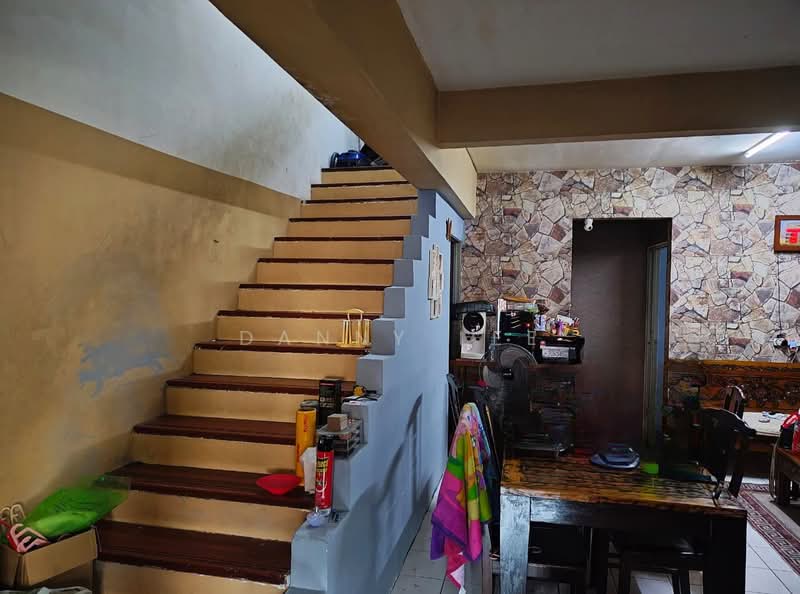 2-storey Terraced House for Sale in Bandar Putra Permai (Seri Kembangan) - Danny Lee - Interior - PropertyGuru.com.my