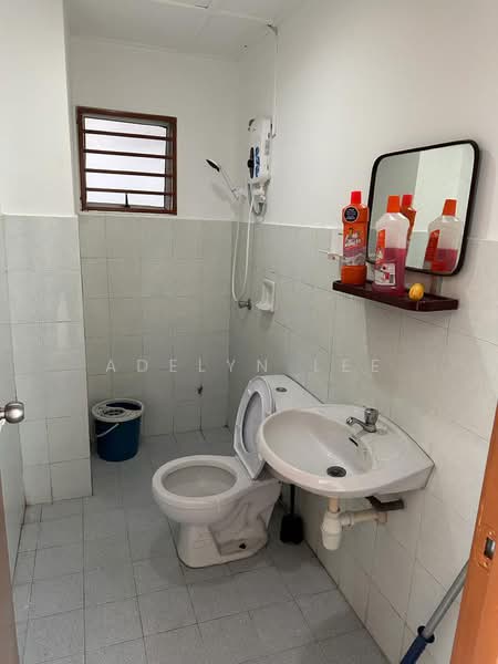 Pangsapuri untuk Dijual di Jalil Damai Apartments - Adelyn Lee - Bathroom - PropertyGuru.com.my