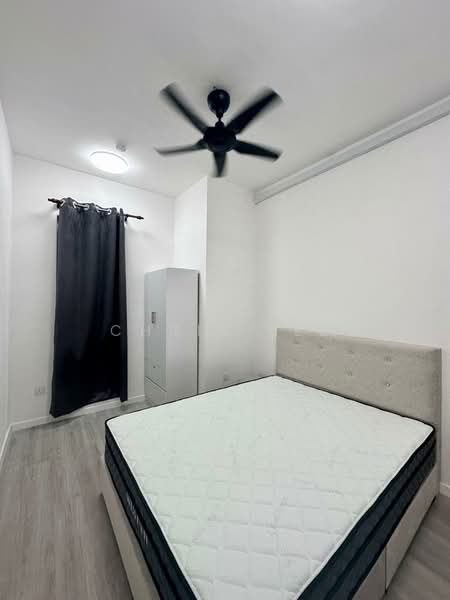Condominium for Rent at Lakefront Residence - Chris Lee - Bedroom - PropertyGuru.com.my