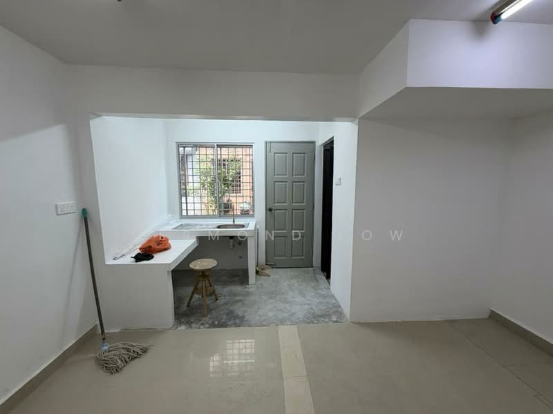 2-storey Terraced House for Rent in Taman Putra (Ampang) - Desmond Low - Kitchen - PropertyGuru.com.my