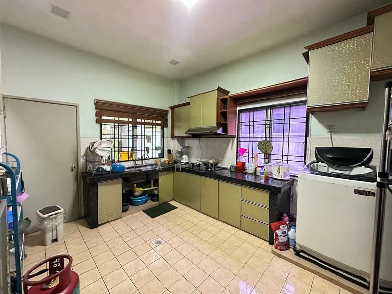 Rumah Banglo untuk Dijual di Bandar Tasik Puteri (Rawang) - Fauziah Nawawi - Kitchen - PropertyGuru.com.my