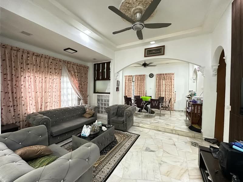 Rumah Banglo untuk Dijual di Bandar Tasik Puteri (Rawang) - Fauziah Nawawi - Living Room - PropertyGuru.com.my