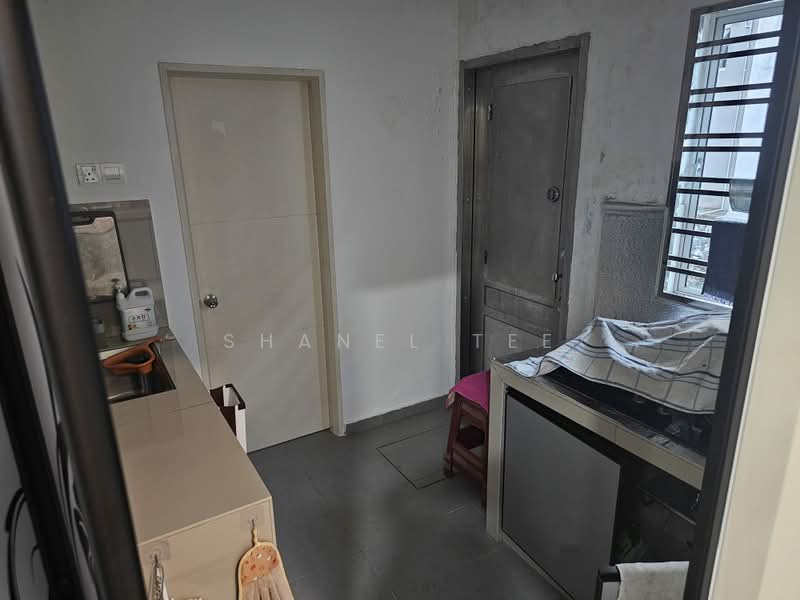 2-storey Terraced House for Rent in Bandar Seri Impian (Kluang) - Shanel Tee - Kitchen - PropertyGuru.com.my
