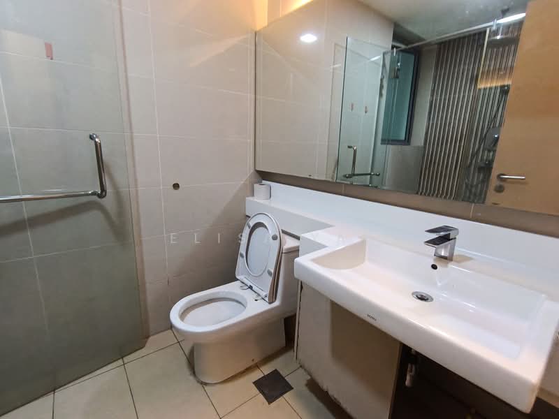Service Residence for Sale at Suasana Bukit Ceylon / Raja Chulan Residences - Elisa Yap - Bathroom - PropertyGuru.com.my
