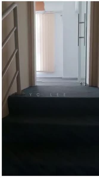 Shop / Office for Sale in Seri Kembangan (Selangor) - YC Lee - Corridor - PropertyGuru.com.my