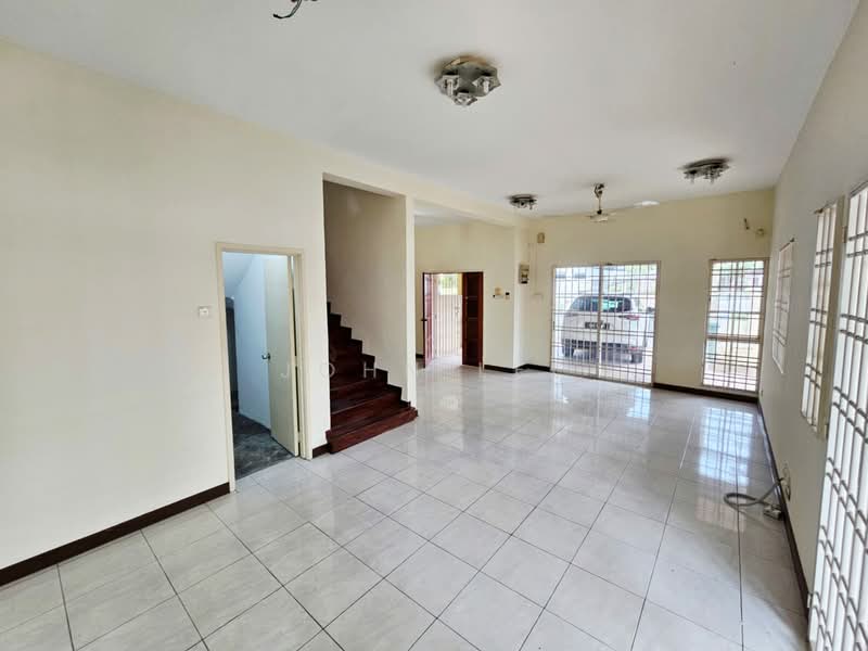 2.5-storey Terraced House for Sale in Bandar Puteri Puchong (Puchong) - John Lee - Living Room - PropertyGuru.com.my