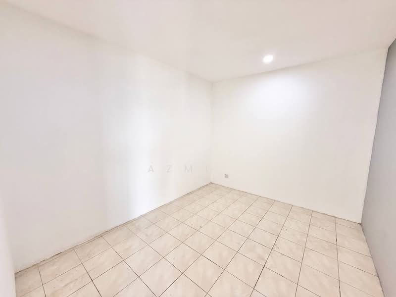 Apartment for Sale at Lakeview Apartments - Azmi . - PropertyGuru.com.my