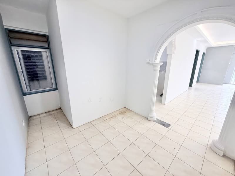Apartment for Sale at Lakeview Apartments - Azmi . - PropertyGuru.com.my
