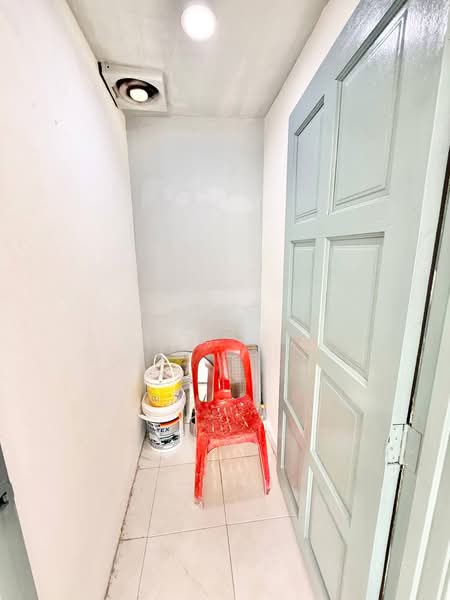 Apartment for Sale at Lakeview Apartments - Azmi . - PropertyGuru.com.my