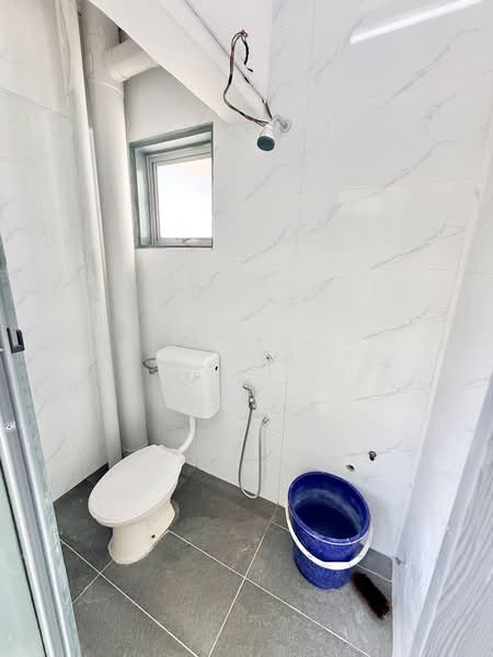 Apartment for Sale at Lakeview Apartments - Azmi . - PropertyGuru.com.my