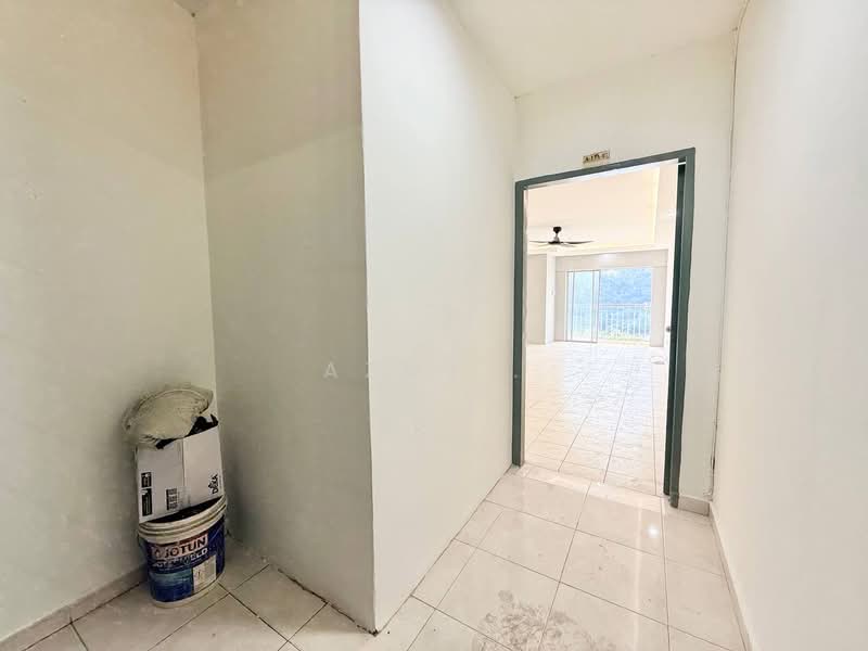 Apartment for Sale at Lakeview Apartments - Azmi . - PropertyGuru.com.my