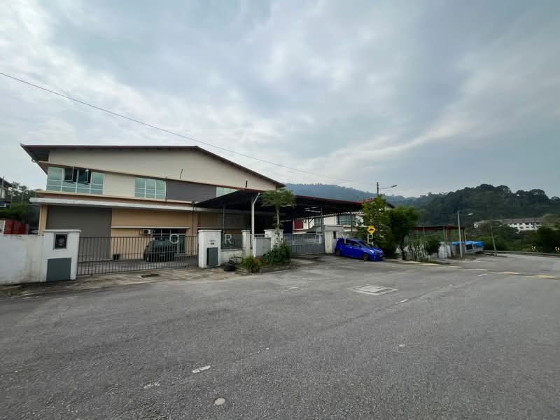Semi-D Factory for Sale in Rawang (Selangor) - Chris Tye - Exterior - PropertyGuru.com.my