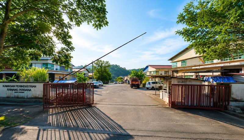 Semi-D Factory for Sale in Rawang (Selangor) - Chris Tye - Exterior - PropertyGuru.com.my
