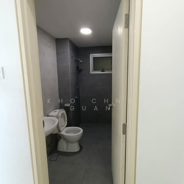 Servis Apartment untuk Dijual di Galleria Equine Park - Kho Chng Guan - Bathroom - PropertyGuru.com.my