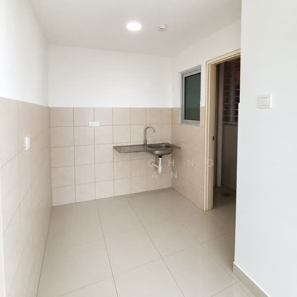 Servis Apartment untuk Dijual di Galleria Equine Park - Kho Chng Guan - Kitchen - PropertyGuru.com.my