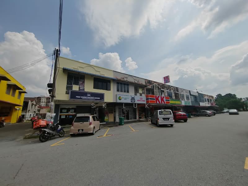 Shop / Office for Rent in Taman Tun Teja (Rawang) - SK Luk - Exterior - PropertyGuru.com.my