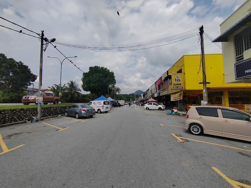 Shop / Office for Rent in Taman Tun Teja (Rawang) - SK Luk - Exterior - PropertyGuru.com.my