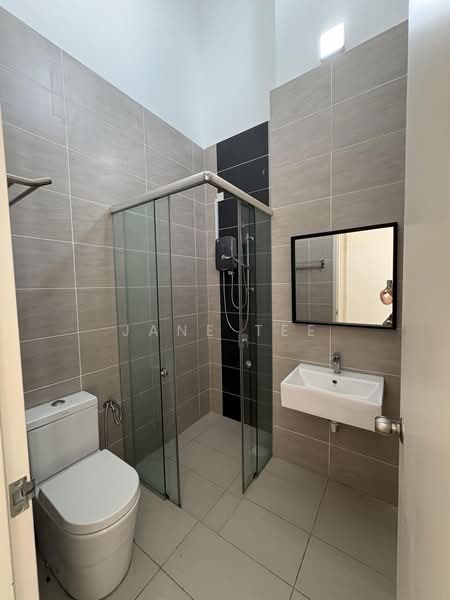 Semi-Detached House for Sale in Eco Majestic (Semenyih) - Jane Tee - Bathroom - PropertyGuru.com.my
