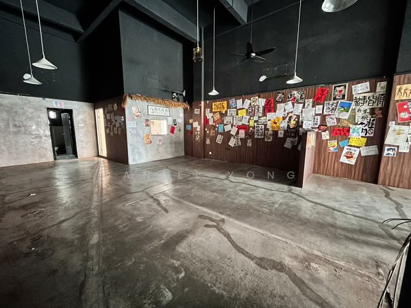 Shop for Rent in Taman Mount Austin (Tebrau) - Daniel Yong - Interior - PropertyGuru.com.my
