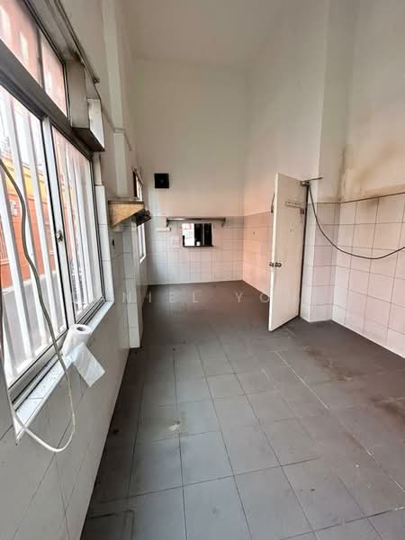 Shop for Rent in Taman Mount Austin (Tebrau) - Daniel Yong - Interior - PropertyGuru.com.my
