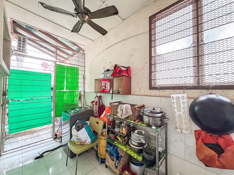Rumah Teres 2 Tingkat untuk Dijual di Seksyen 5 (Kota Damansara) - Vincent Liaw - Kitchen - PropertyGuru.com.my
