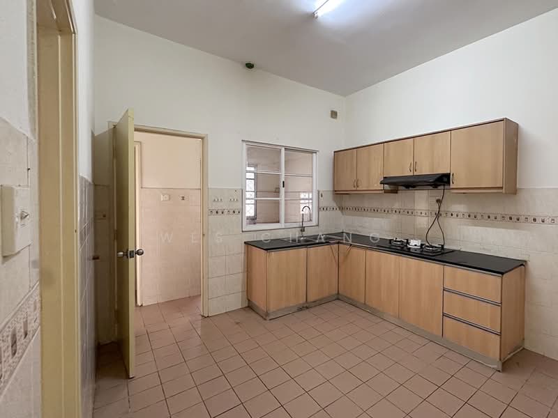 Terraced House for Sale in Mutiara Damansara (Selangor) - Wes Chang - Kitchen - PropertyGuru.com.my
