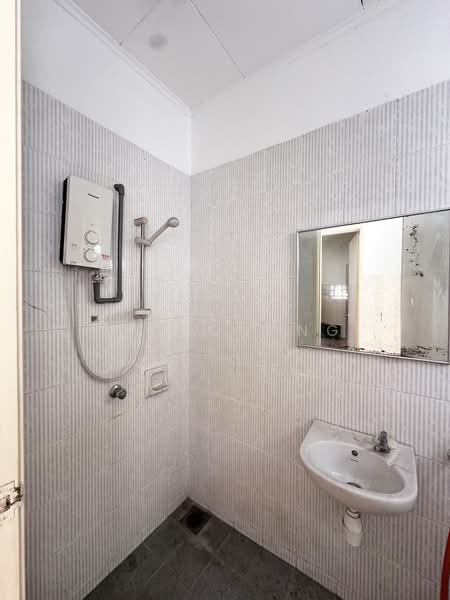 Terraced House for Sale in Mutiara Damansara (Selangor) - Wes Chang - Bathroom - PropertyGuru.com.my