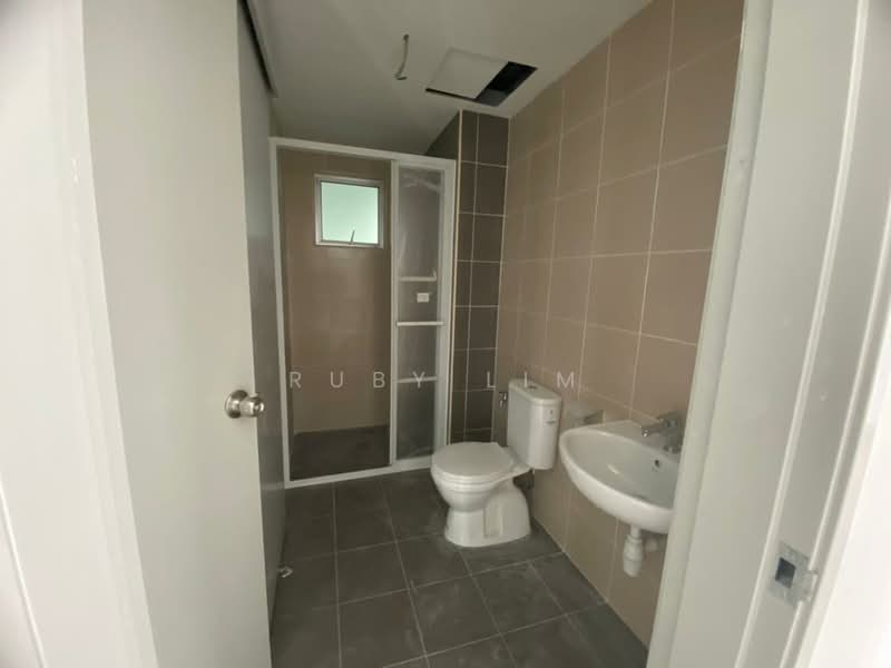 Service Residence for Sale at Serviced Residence @ Razak City Residences (RC Residences) - Ruby Lim - Bathroom - PropertyGuru.com.my