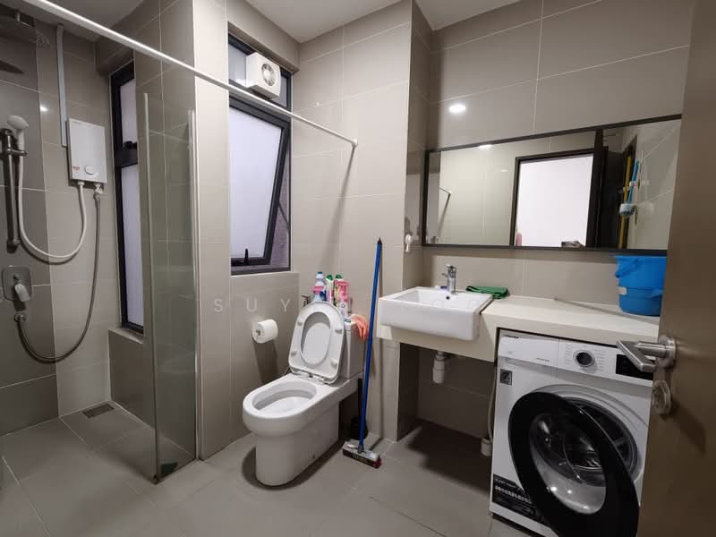 Service Residence for Rent at Seventeen Mall & Residences (Biji Living) - Suyin Foo - Bathroom - PropertyGuru.com.my