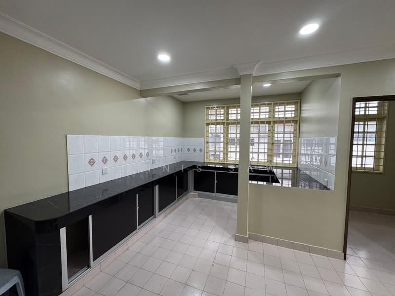 Rumah Teres 2-Tingkat untuk Disewa di Taman Rasah Jaya (Rasah) - Dennis Saw - Kitchen - PropertyGuru.com.my