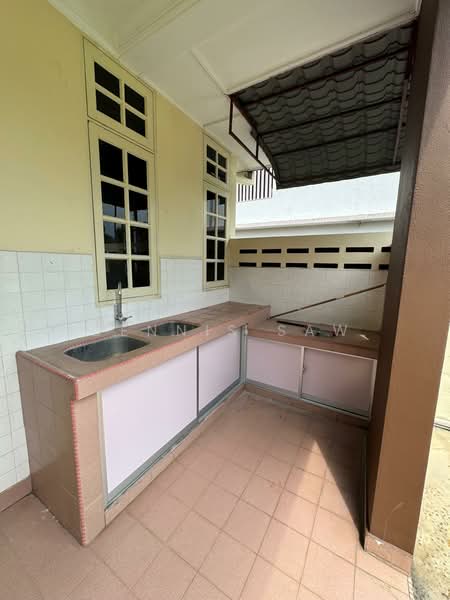 Rumah Teres 2-Tingkat untuk Disewa di Taman Rasah Jaya (Rasah) - Dennis Saw - Kitchen - PropertyGuru.com.my