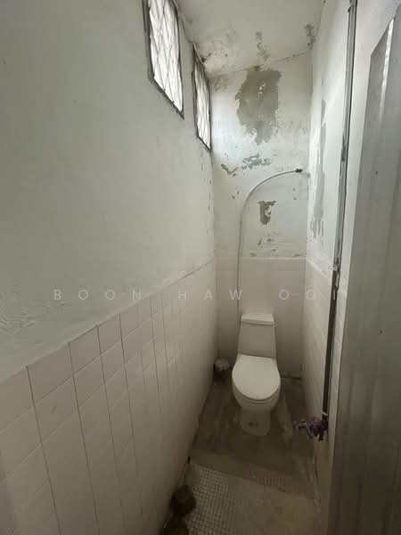 Rumah Teres 1 Tingkat untuk Disewa di Taman Selamat (Bukit Mertajam) - Boon Haw Ooi - Bathroom - PropertyGuru.com.my