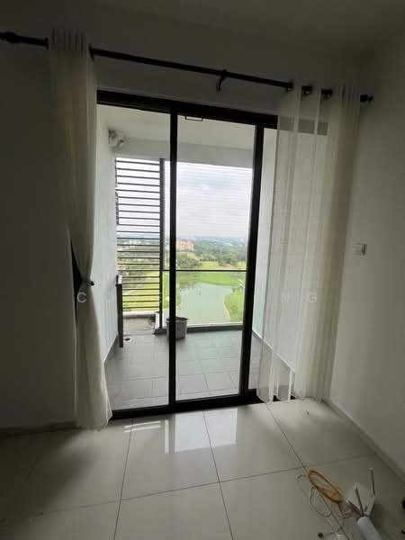 Servis Apartment untuk Dijual di Suria Putra - Coyee Wong - Balcony - PropertyGuru.com.my