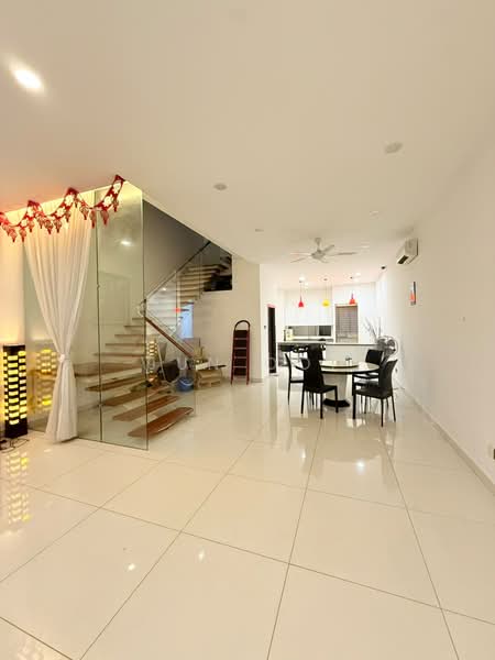 3-storey Terraced House for Sale in Jelutong (Penang) - Jun Ooi - Living Room - PropertyGuru.com.my