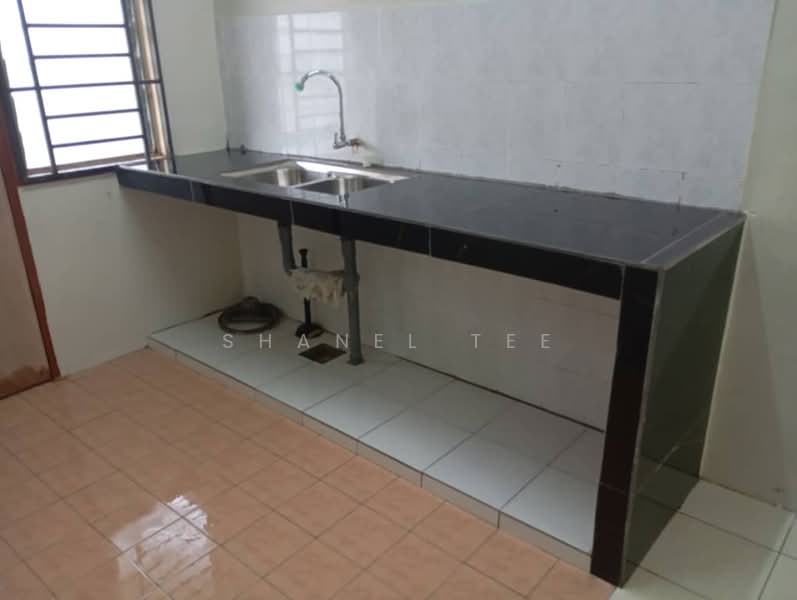 Rumah Teres 1 Tingkat untuk Dijual di Kluang (Johor) - Shanel Tee - Kitchen - PropertyGuru.com.my