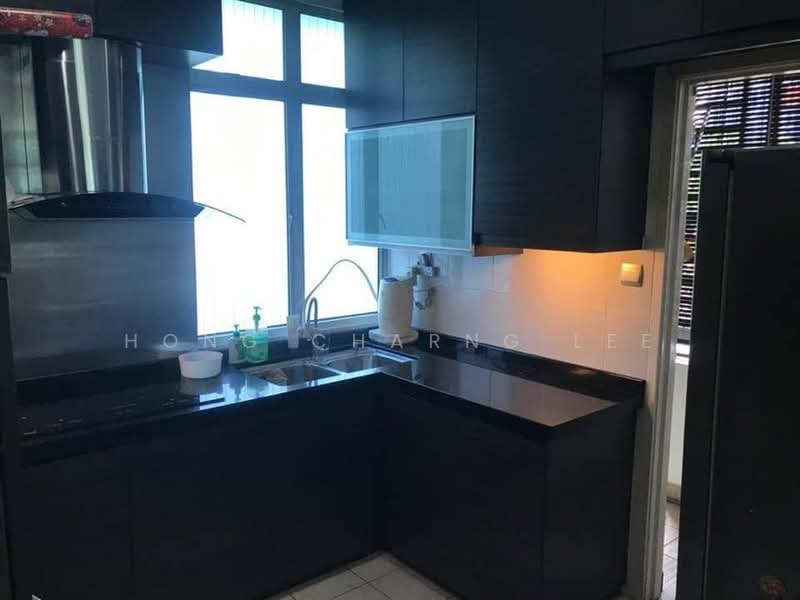 Apartment for Rent at Bayu Puteri 3 - Hong Charng Lee - Kitchen - PropertyGuru.com.my