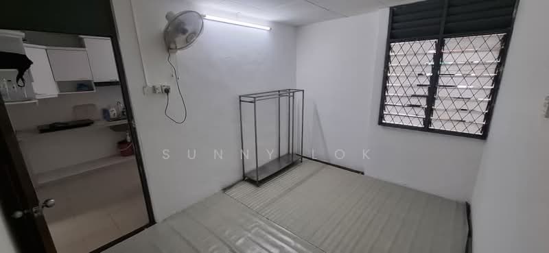 Flat for Rent at Taman Batu Bukit - Sunny Lok - Kitchen - PropertyGuru.com.my
