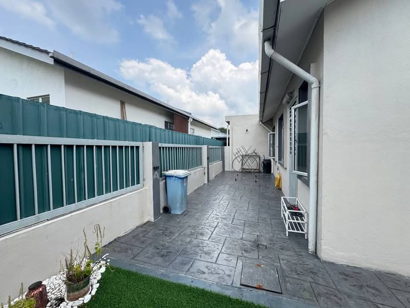 Rumah Berkembar untuk Dijual di Telok Panglima Garang (Selangor) - Azmi . - PropertyGuru.com.my