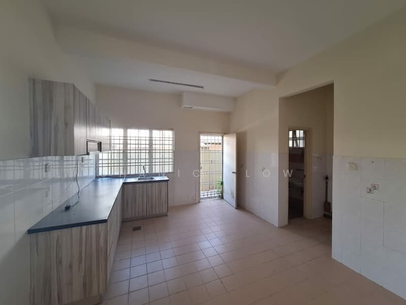 2.5-storey Terraced House for Sale in Bandar Puteri Puchong (Puchong) - Shanice Low - Kitchen - PropertyGuru.com.my
