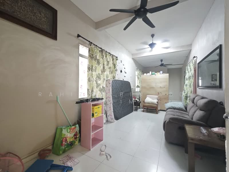1-storey Terraced House for Sale in Taman Utama (Segamat) - Rahizan Bin Abd Rahim - Living Room - PropertyGuru.com.my