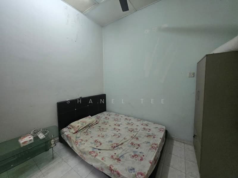 1-storey Terraced House for Rent in Sri Lalang (Kluang) - Shanel Tee - Bedroom - PropertyGuru.com.my